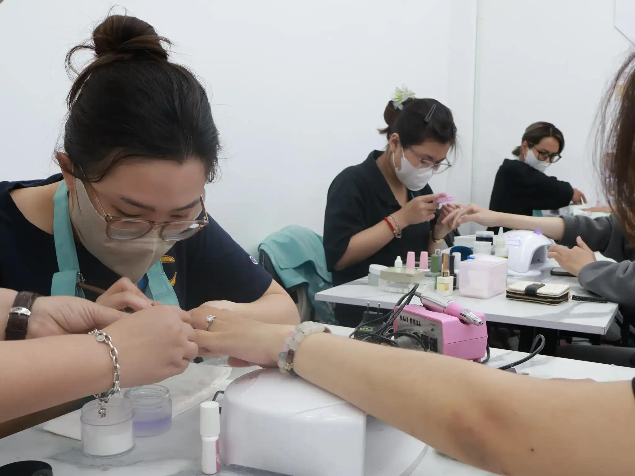 Dạy Nail Bao Lâu Thì Có Thể Nắm Vững Kỹ Thuật Cơ Bản?